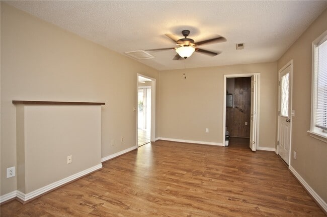 Building Photo - 311 Willow Ave