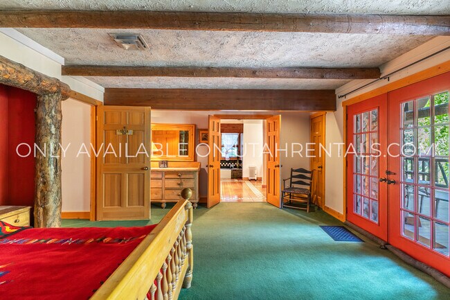 Building Photo - 2718 Stewart Rd