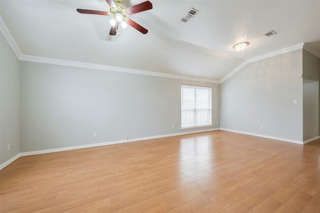 Building Photo - 5900 Rising Meadow Dr