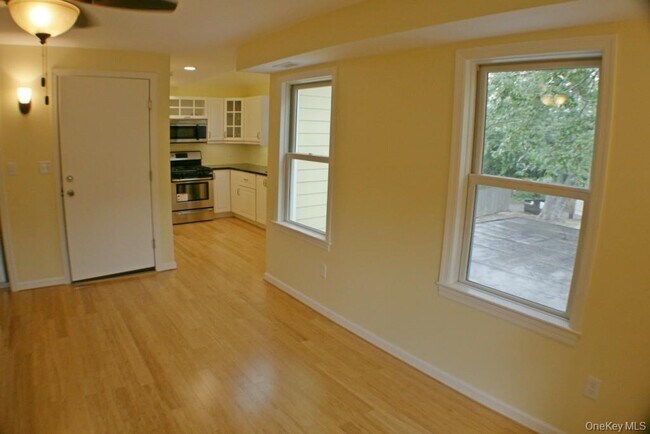 Building Photo - 499 Piermont Ave