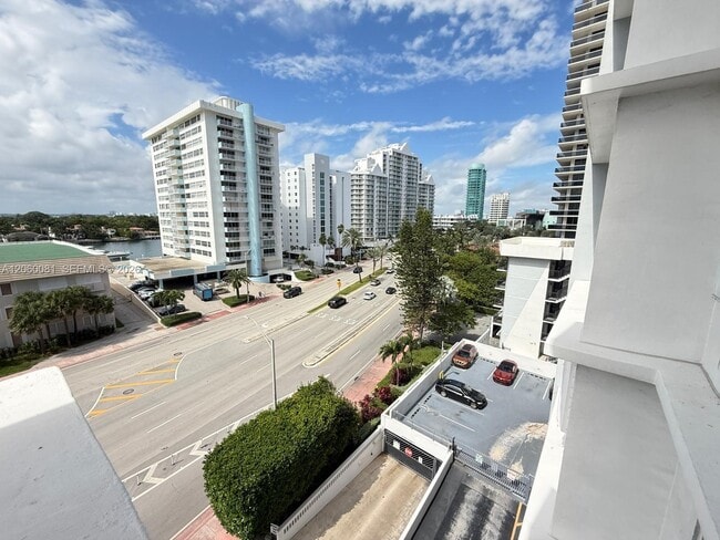 Building Photo - 5825 Collins Ave