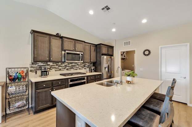 Building Photo - 83393 Iron Horse Rd
