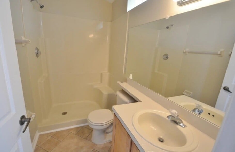 Building Photo - 2912 Summer Winds Cir