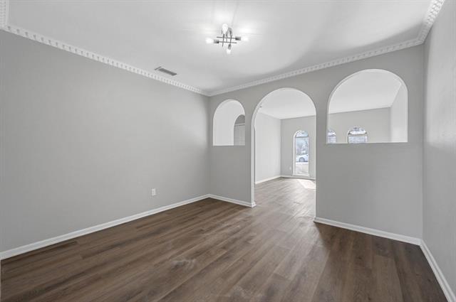 Building Photo - 660 Springhill Dr