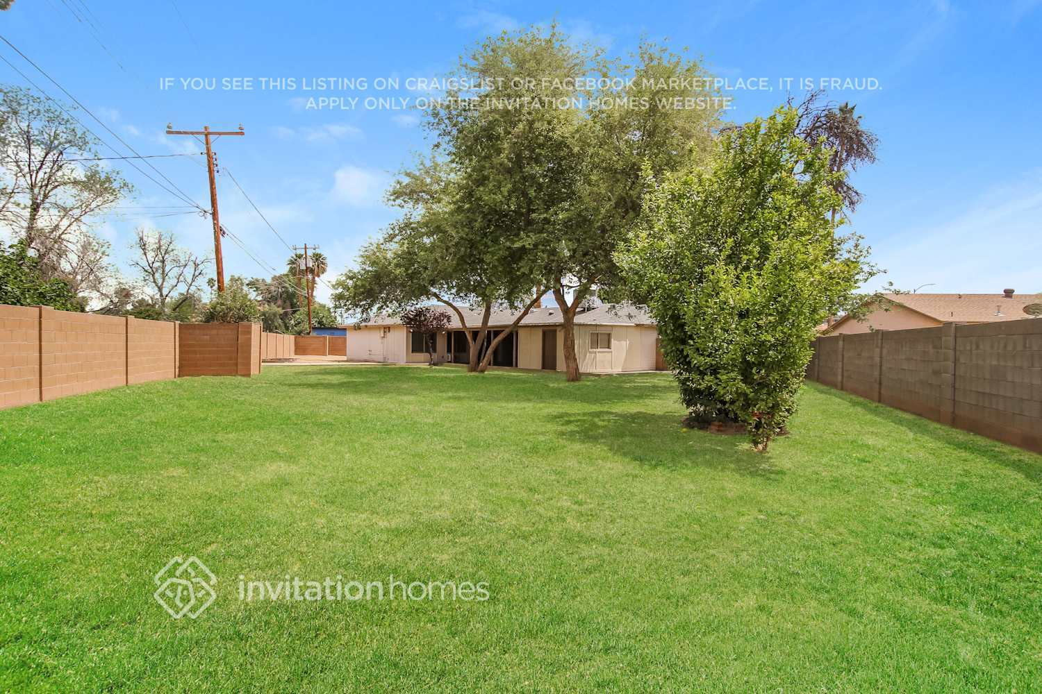 Building Photo - 657 N Sunland Dr