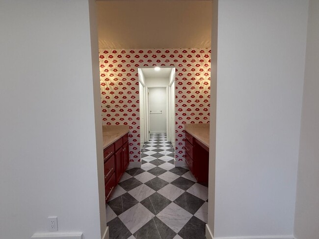 Building Photo - Beautifully Updated Home in Holladay