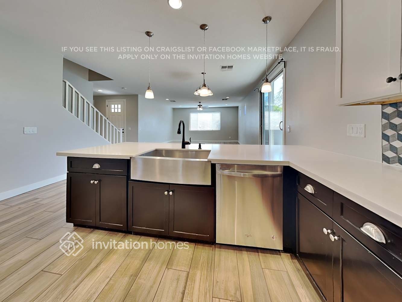 Building Photo - 16428 S 10th St