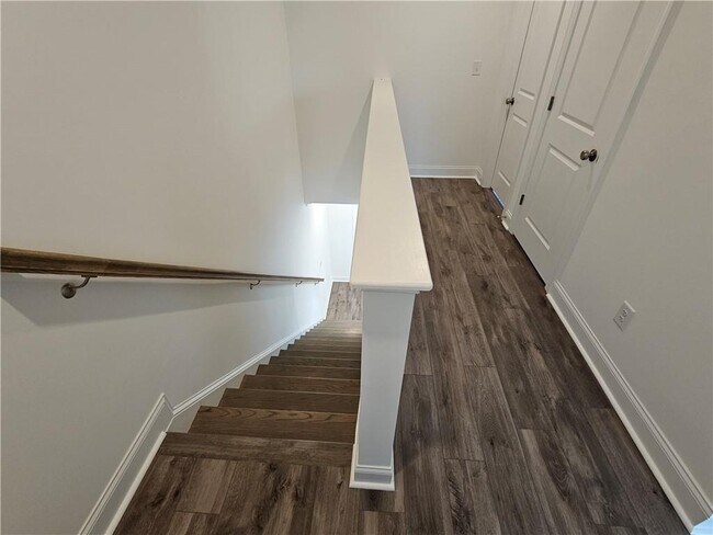 Building Photo - 500 Healy Dr