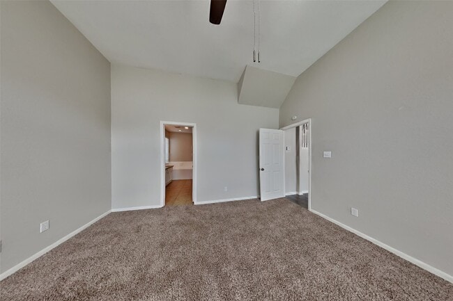 Building Photo - 10307 Summit Bridge Ln