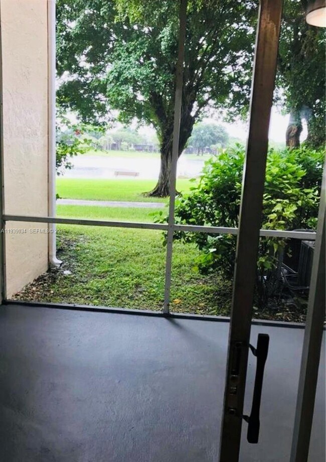 Building Photo - 15340 SW 106th Terrace