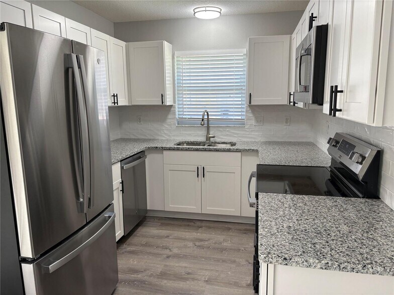 Building Photo - 4031 Wake Ave