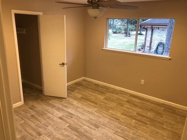 Building Photo - 25610 Spring Ridge Dr