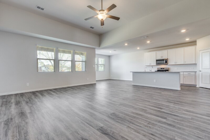 Building Photo - 4005 Turpin Dr