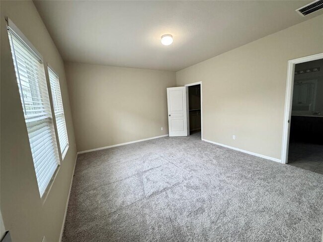 Building Photo - 13512 Kearns Dr