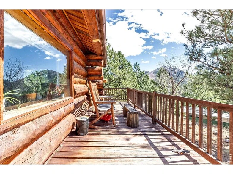 Building Photo - 679 Cougar Dr