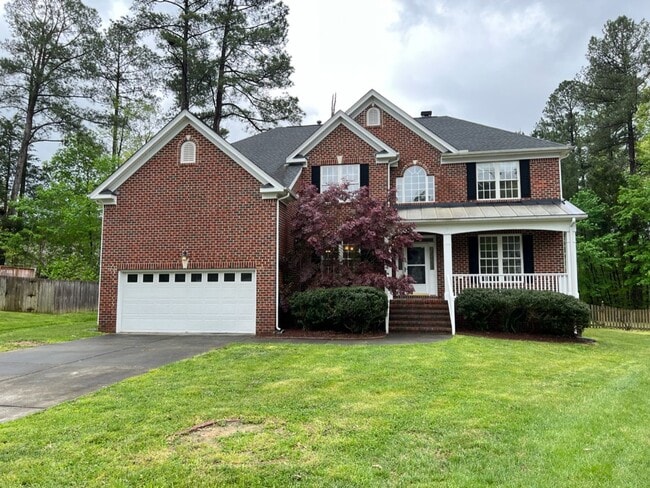 Building Photo - Spacious South Durham House