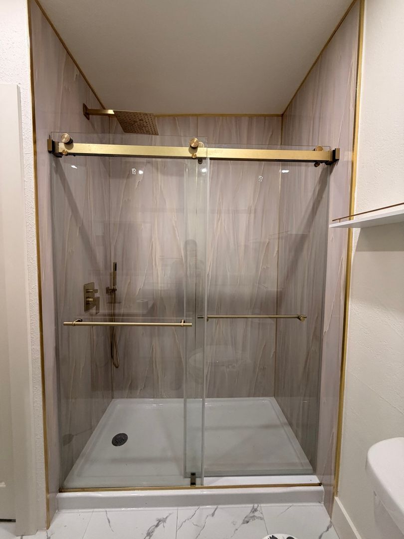 Building Photo - 1204 E Hamilton Ave