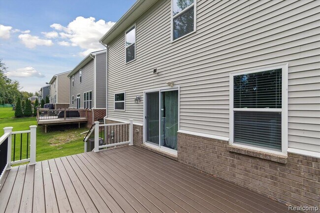 Building Photo - 21422 Navarra Dr