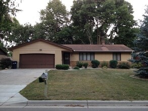 Building Photo - 1047 Tyler St S