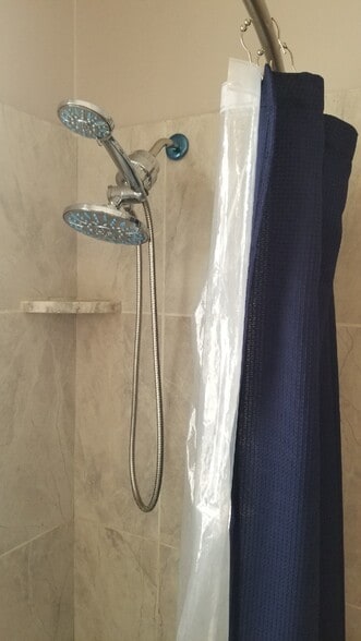 Building Photo - 617 Moulton St E