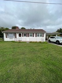 Building Photo - 2 bed 1 Bath Home Mount Airy NC