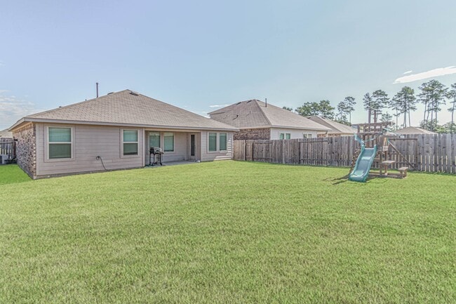 Building Photo - 21540 Rustic Elm Dr