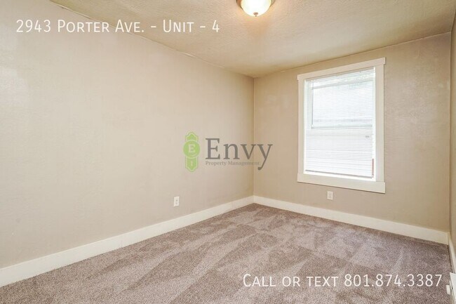 Building Photo - 2943 Porter Ave