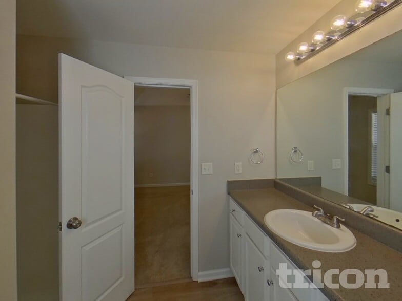 Building Photo - 177 Whetstone Way