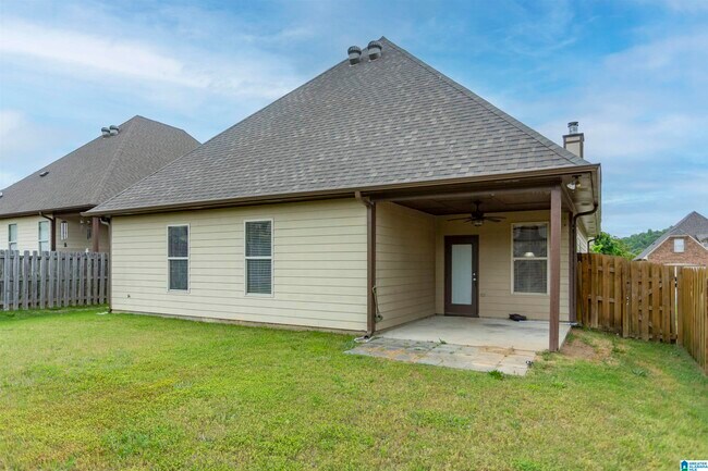 Building Photo - 4350 Sierra Dr