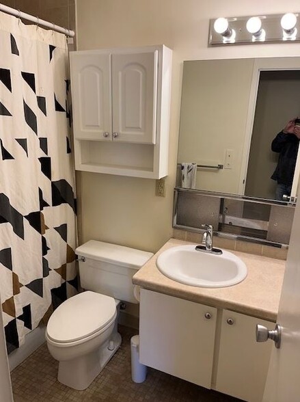 Building Photo - 15 S 1st St