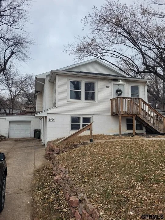 Building Photo - 910 Harrington Ave