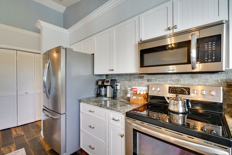 Building Photo - 4563 Brainard Bayou Rd