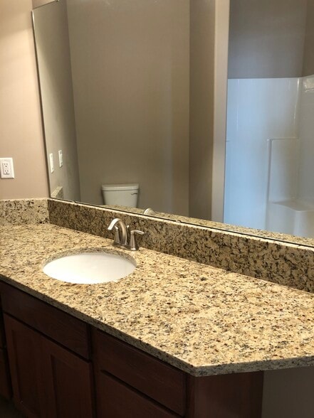 Building Photo - 8805 Juanita Dr