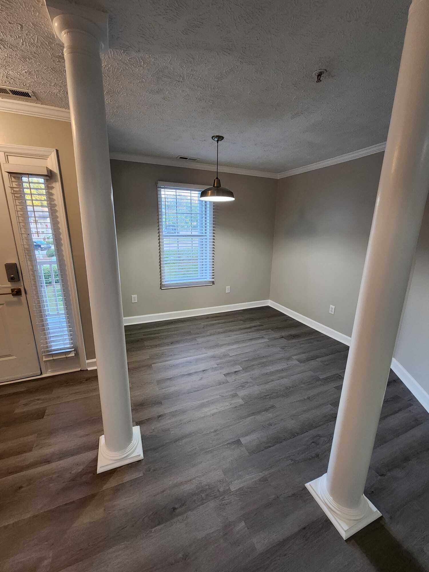 Building Photo - 330 Bubble Creek Ct