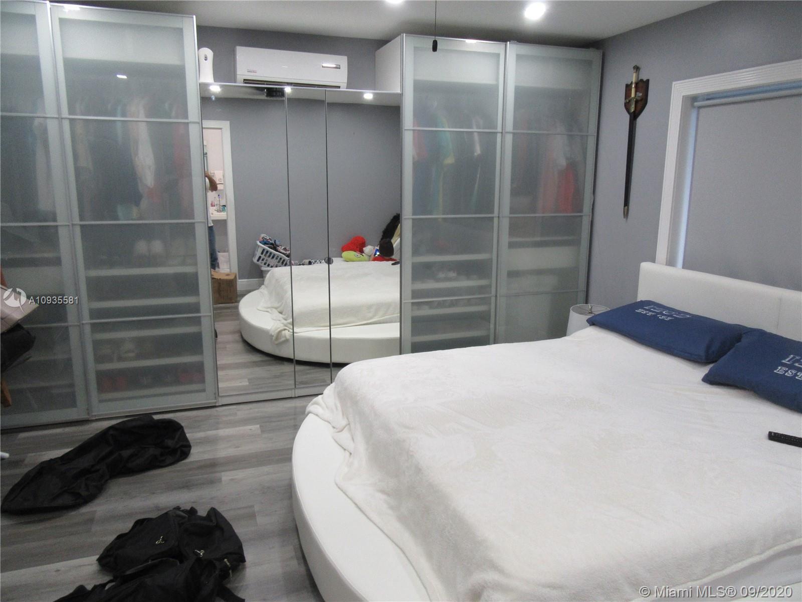 Building Photo - 140 NW 190th St