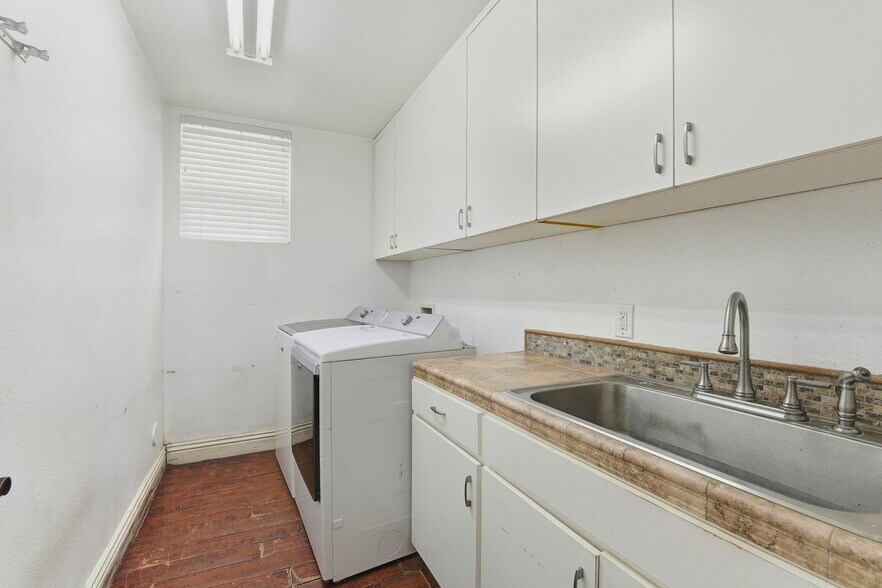 Building Photo - 26536 Brant Way