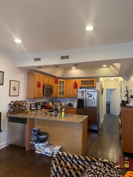 Building Photo - 1917 Wharton St