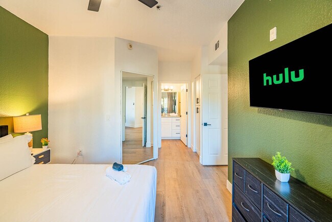 Building Photo - 2150 S 55th St