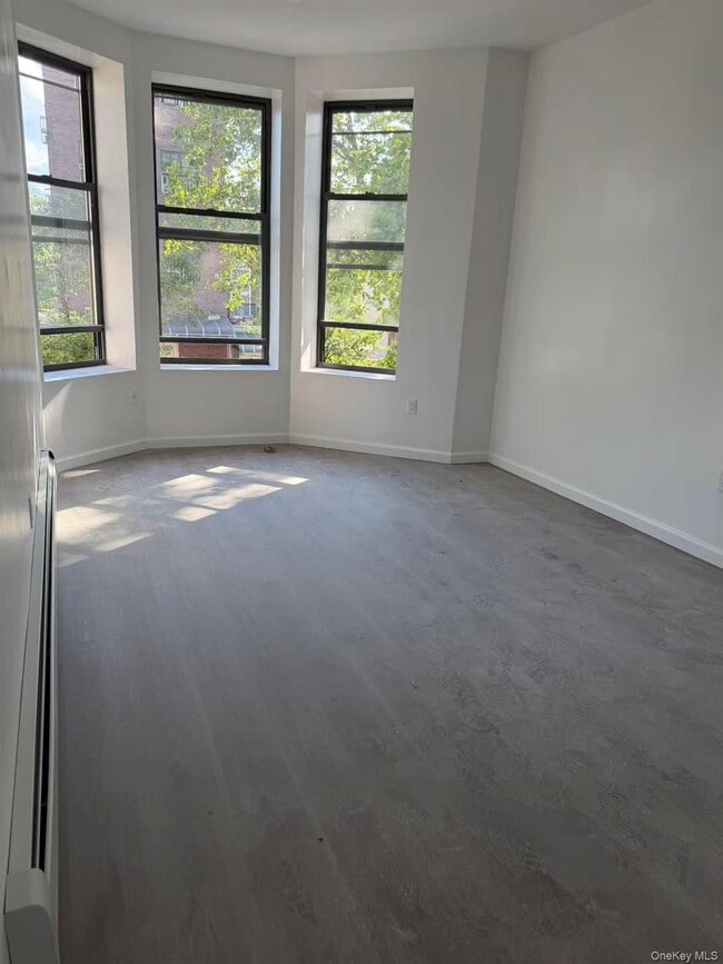 Building Photo - 969 55th St