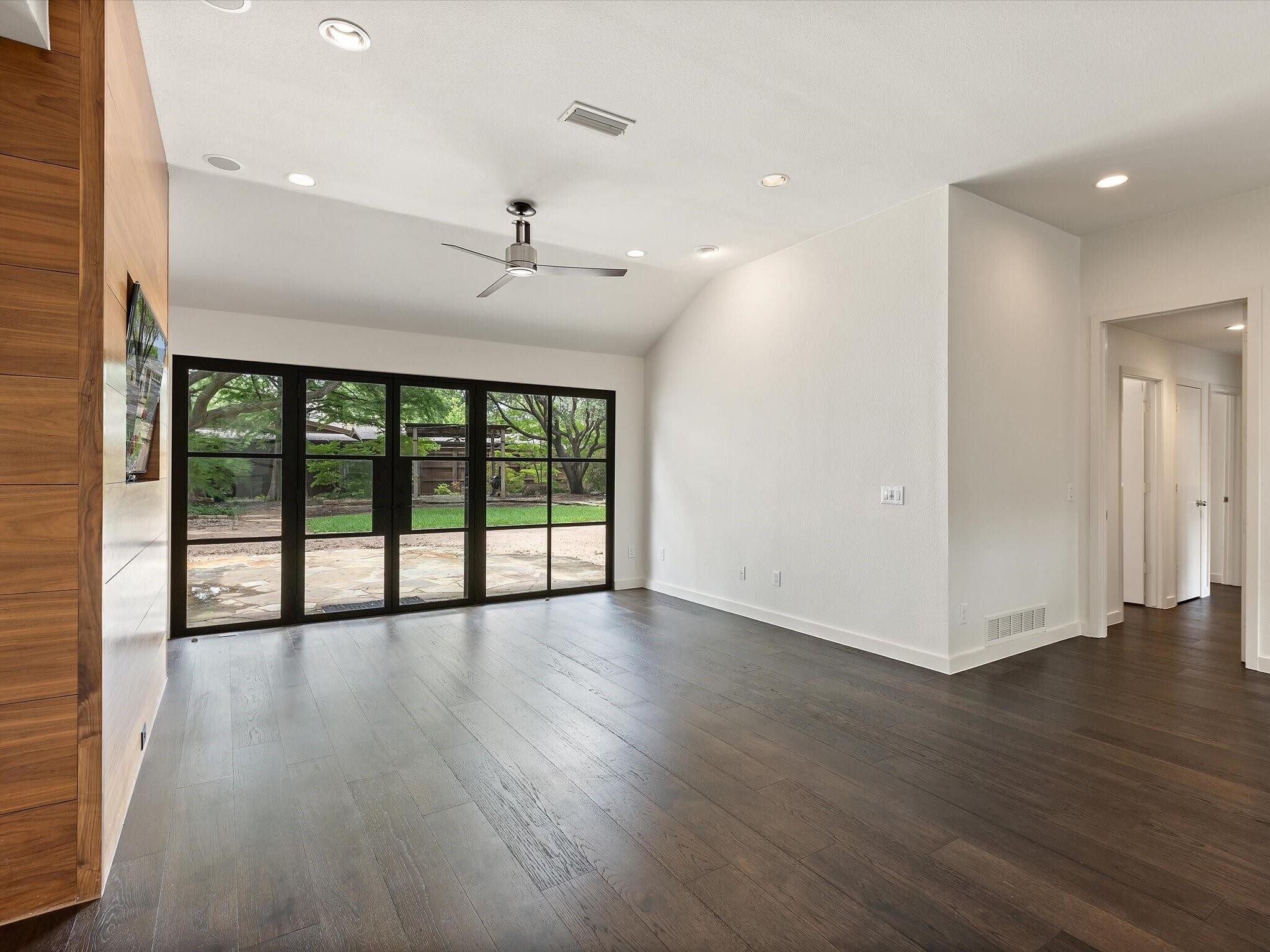 Building Photo - 6801 Winding Rose Trl