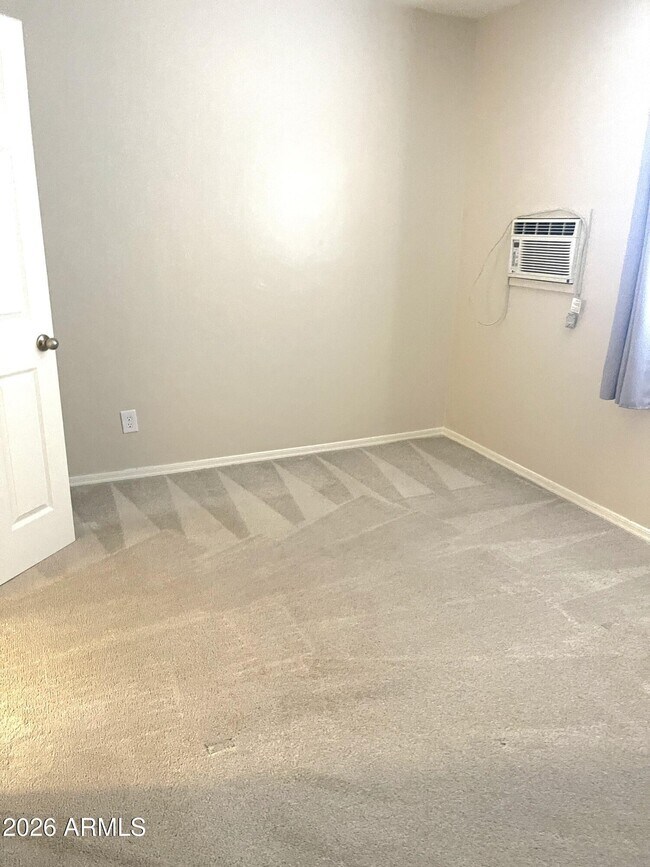 Building Photo - 1811 N 44th St