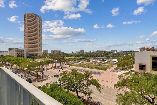 Building Photo - 777 N Ashley Dr