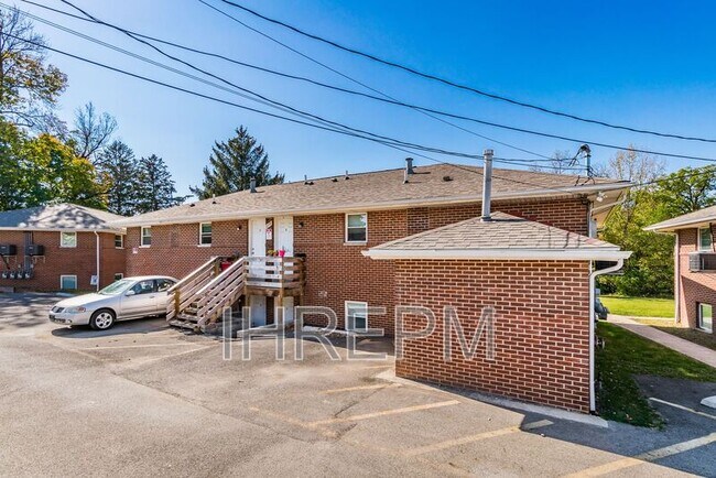 Building Photo - 272 Powell Cir