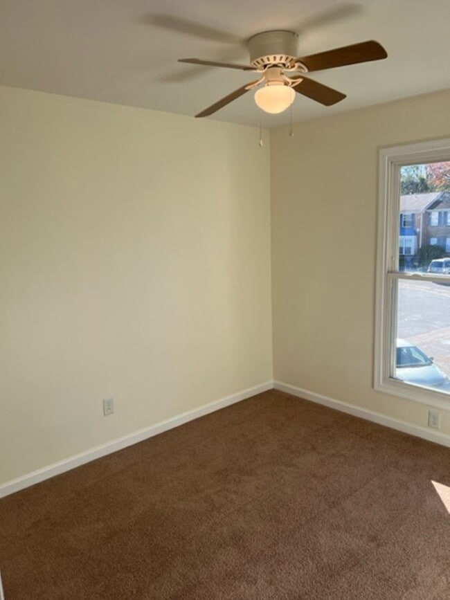 Building Photo - FOR RENT VIRGINIA BEACH!