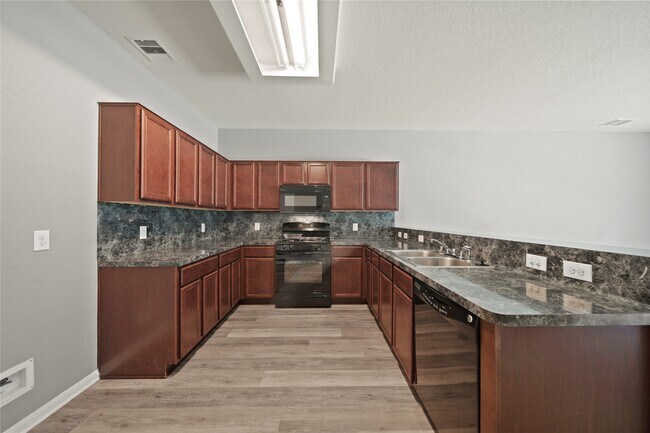 Building Photo - 12414 Village of Kings Lake Blvd