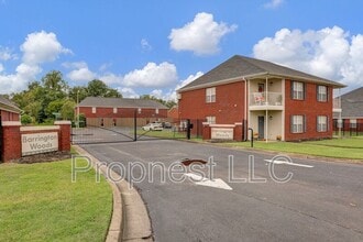 Building Photo - 769 Barrington Woods Cove