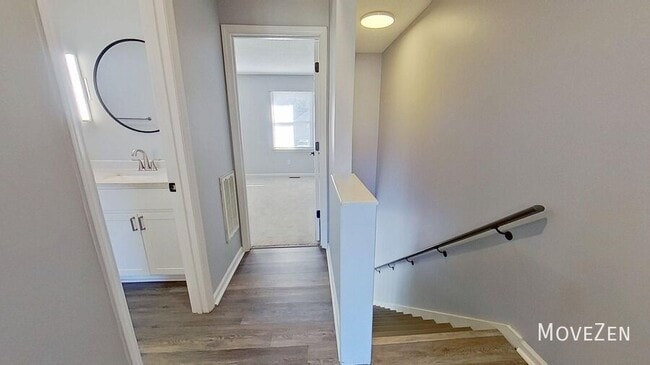 Building Photo - 215 Lafayette Rd