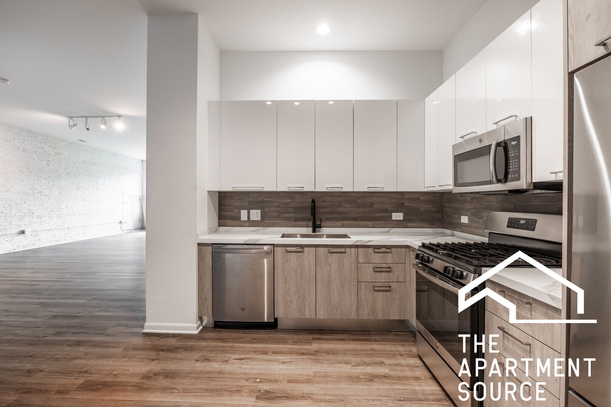 Building Photo - 2550 S Wabash Ave