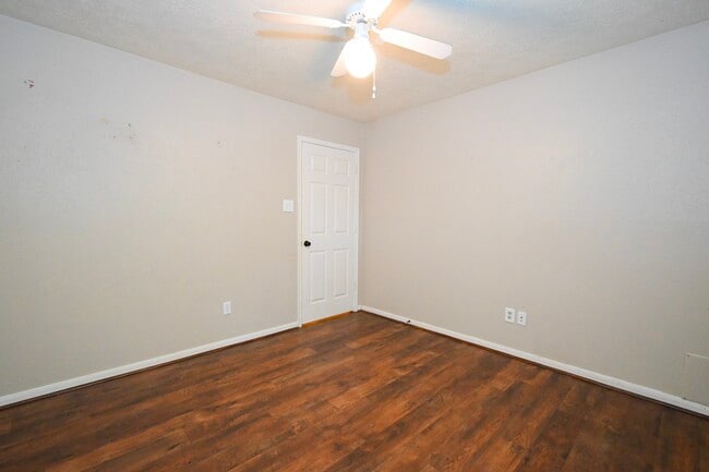 Building Photo - 16302 Ash Point Ln