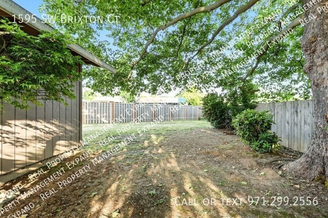 Building Photo - 1595 SW Brixton Ct